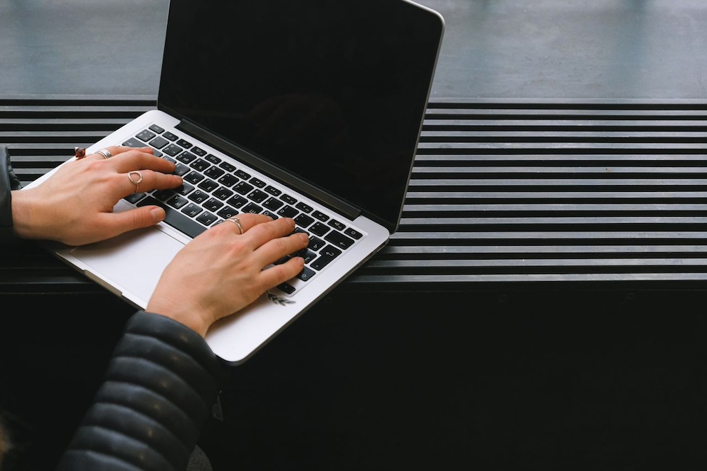 laptop computer freelancer web design